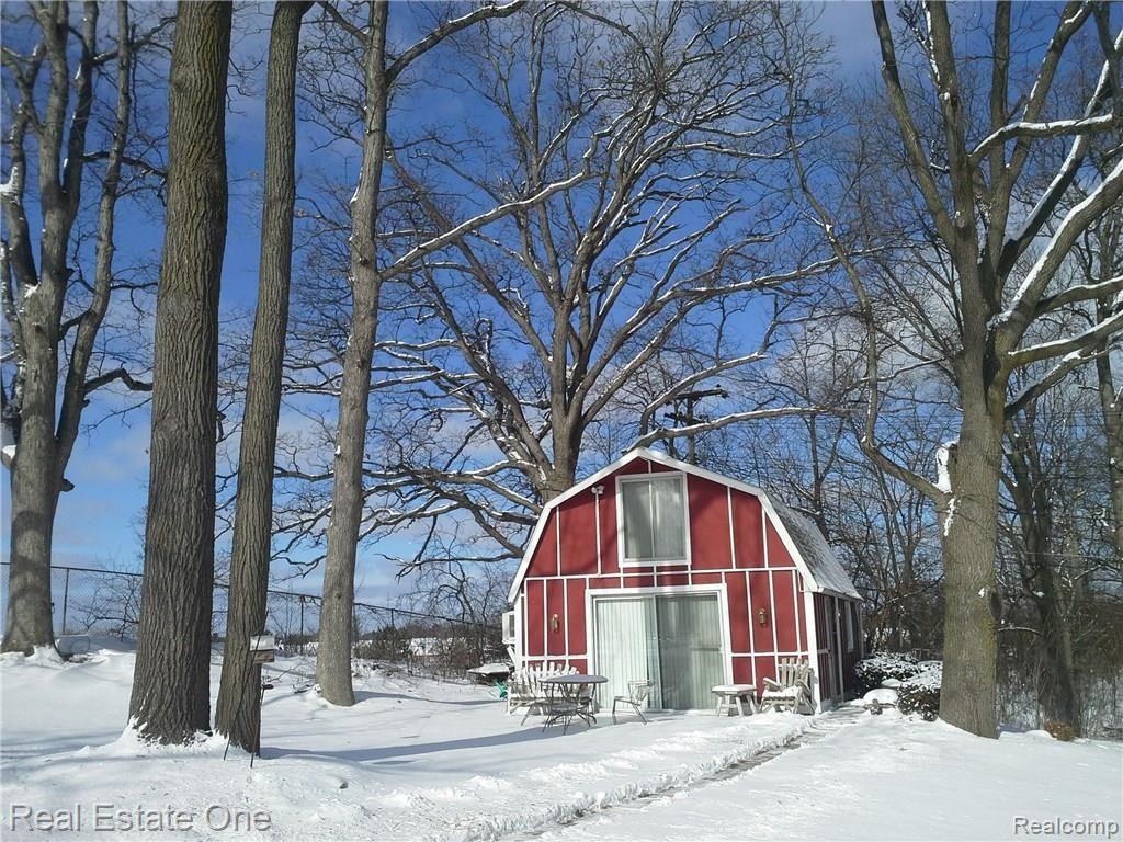 36900 West Eleven Mile Road Farmington, MI 48331 - Photo 68 of 70