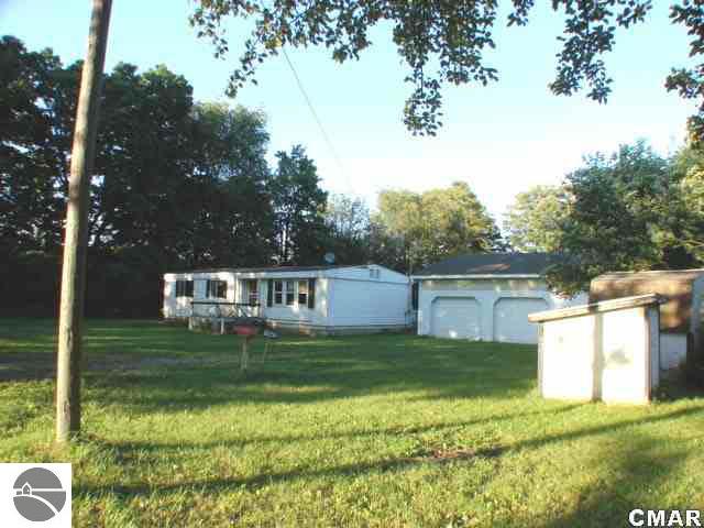 691 South Rich Road Ithaca, MI 48847 - Photo 14 of 16 1767534-13.JPG