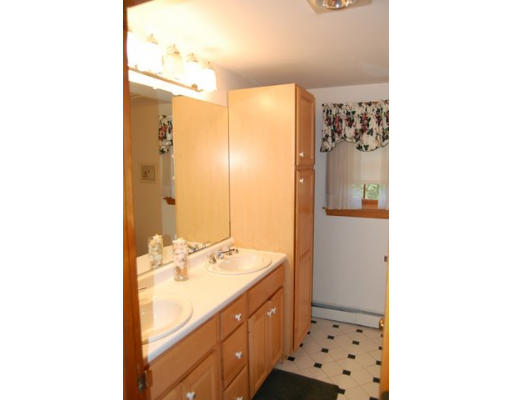 17 Clark Road Peabody, MA 01960 - Photo 11 of 15 Gallery Image 11