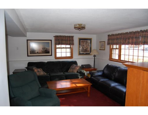 17 Clark Road Peabody, MA 01960 - Photo 7 of 15 Gallery Image 7