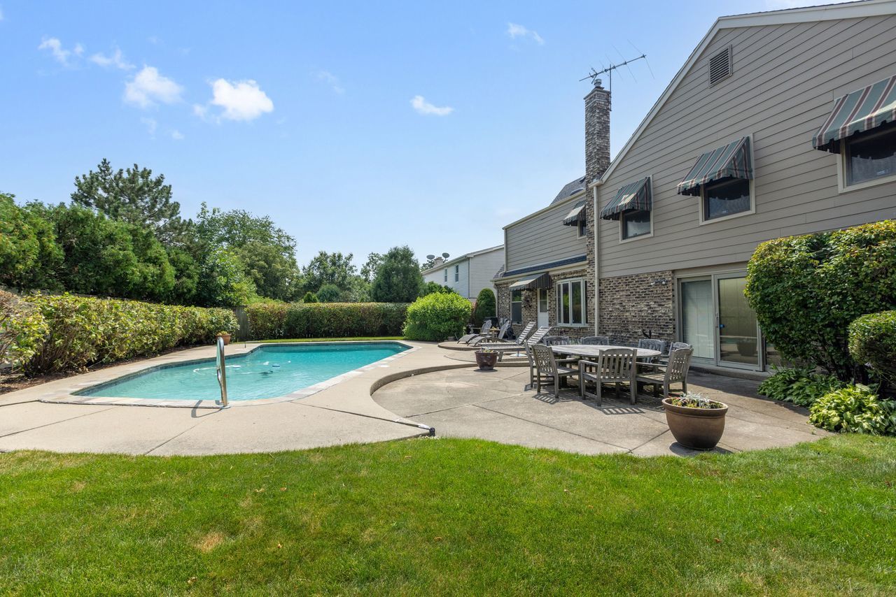 2621 Landwehr Road Glenview, IL 60026 - Photo 31 of 36 Gallery Image 31