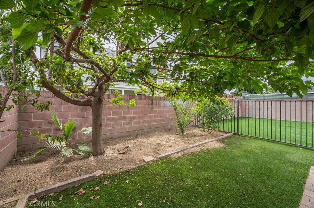 2736 Jackson Street East Carson, CA 90810 - Photo 28 of 37