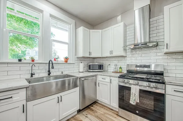 $494,900 | 1601 19th Avenue, Kingsburg, CA 93631