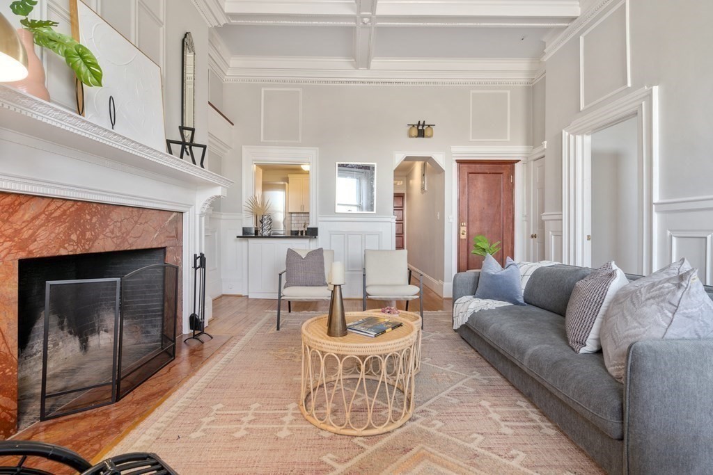 478 Beacon Street, Unit 4 Boston, MA 02115 - Photo 4 of 12