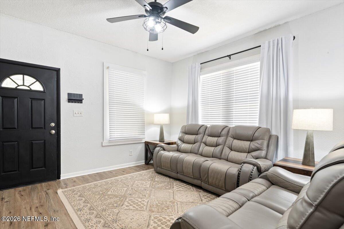 45116 Kilpatrick Road Callahan, FL 32011 - Photo 6 of 41 a living room with furniture and a window
