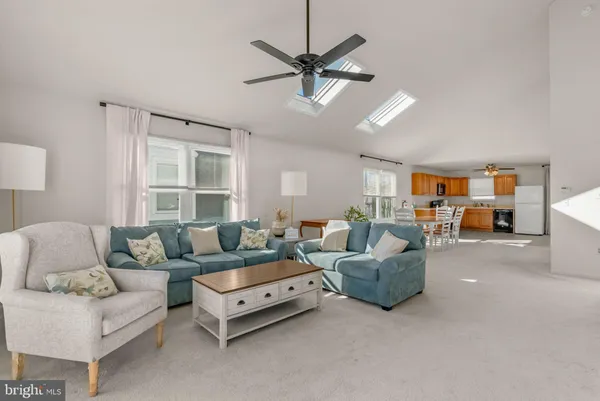 $3,500 | 413 West Beach Avenue, Unit B, Brigantine, NJ 08203