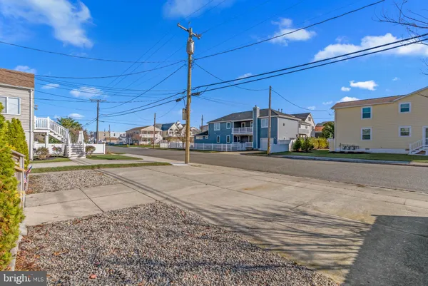 $3,500 | 413 West Beach Avenue, Unit B, Brigantine, NJ 08203
