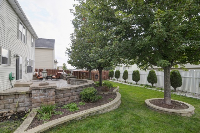 550 Wynbrooke Road Romeoville, IL 60446 - Photo 2 of 23