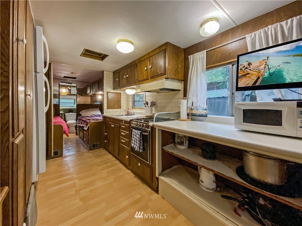 11-1 Goldrush Road North Deming, WA 98244 - Photo 13 of 25 Gallery Image 13