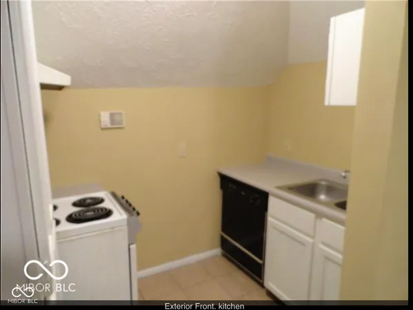 $950 | 1839 Unit B N Talbott Street, Indianapolis, IN 46202