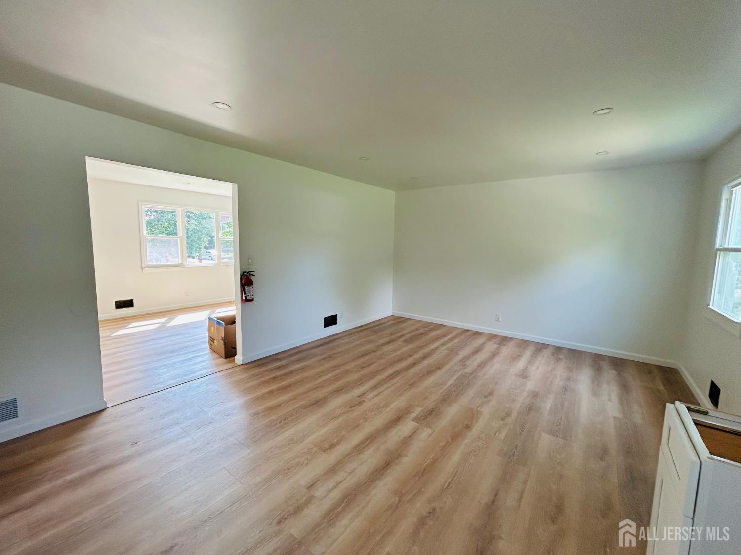 18 Millstone Road Somerset, NJ 08873 - Photo 2 of 9
