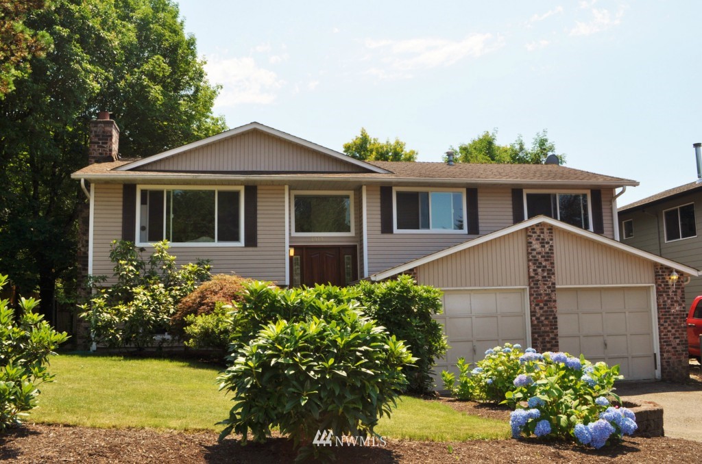 10107 Northeast 204th Street Bothell, WA 98011 - Photo 1 of 19