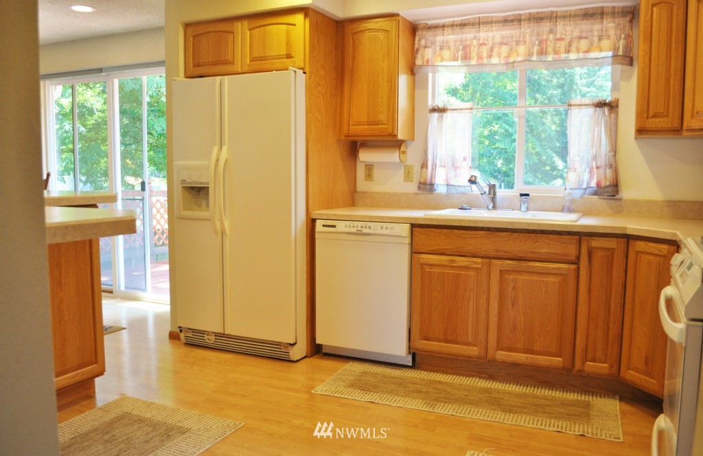 10107 Northeast 204th Street Bothell, WA 98011 - Photo 2 of 19