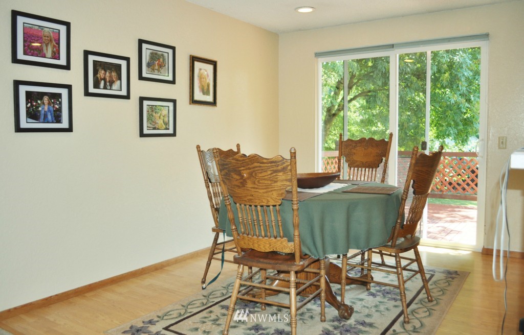 10107 Northeast 204th Street Bothell, WA 98011 - Photo 3 of 19