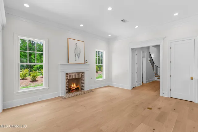 $929,500 | 102 Commonwealth Drive, Madison, MS 39110