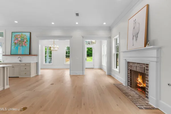 $929,500 | 102 Commonwealth Drive, Madison, MS 39110