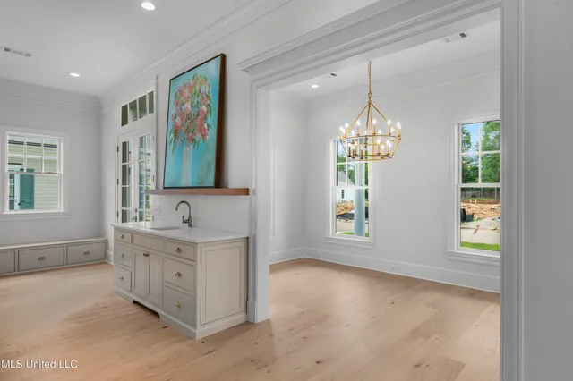 $929,500 | 102 Commonwealth Drive, Madison, MS 39110