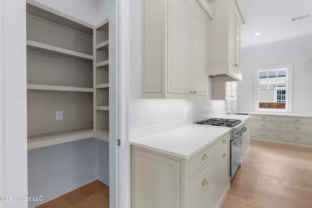 $929,500 | 102 Commonwealth Drive, Madison, MS 39110