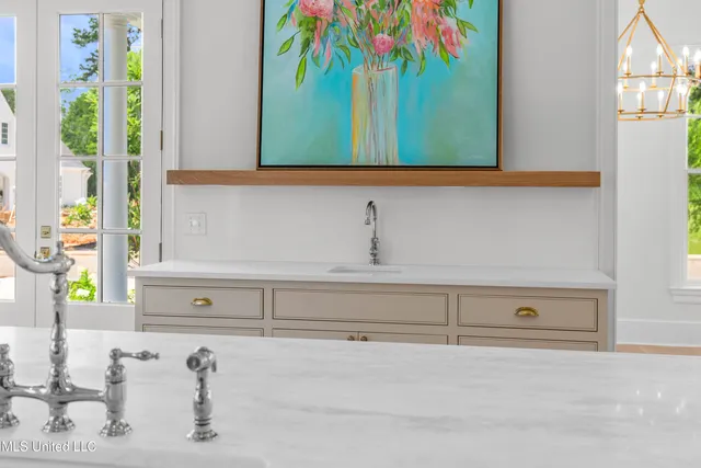 $929,500 | 102 Commonwealth Drive, Madison, MS 39110