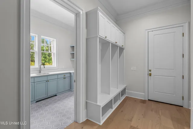 $929,500 | 102 Commonwealth Drive, Madison, MS 39110