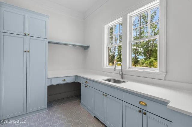 $929,500 | 102 Commonwealth Drive, Madison, MS 39110