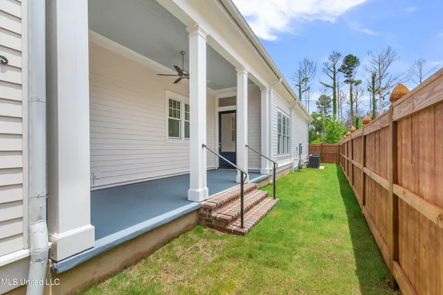 $929,500 | 102 Commonwealth Drive, Madison, MS 39110