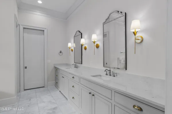 $929,500 | 102 Commonwealth Drive, Madison, MS 39110
