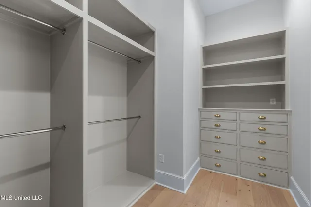 $929,500 | 102 Commonwealth Drive, Madison, MS 39110