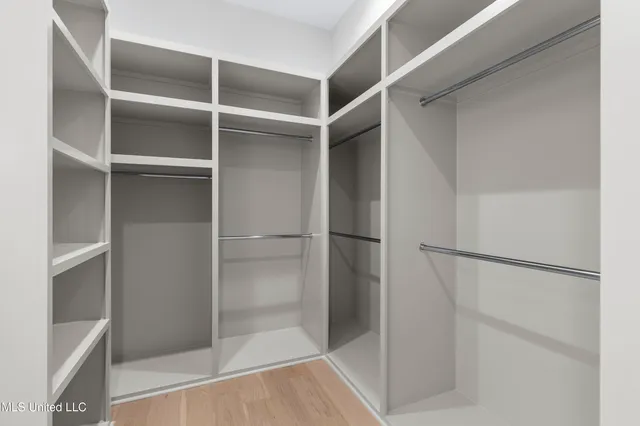 $929,500 | 102 Commonwealth Drive, Madison, MS 39110