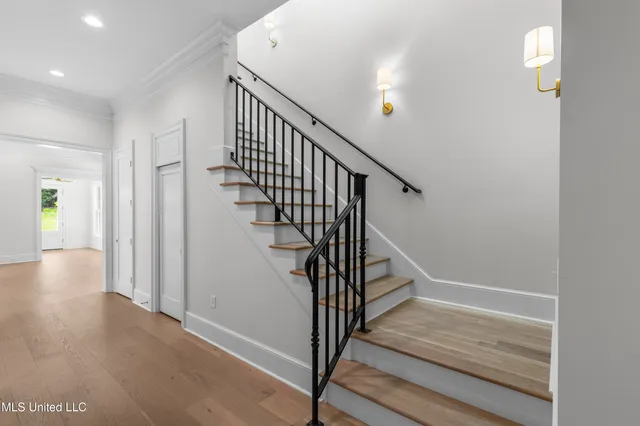 $929,500 | 102 Commonwealth Drive, Madison, MS 39110