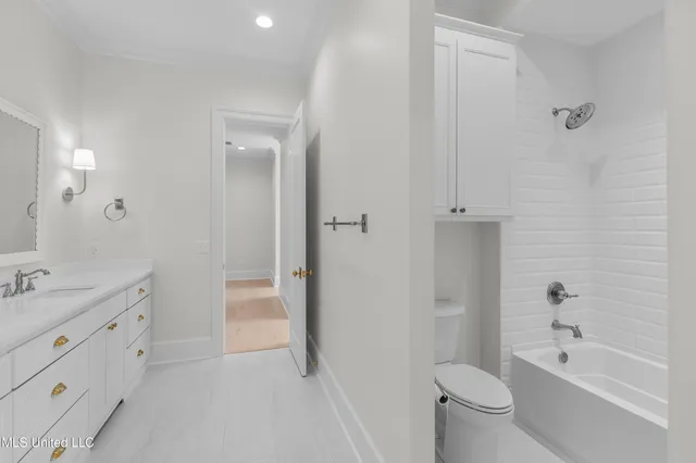 $929,500 | 102 Commonwealth Drive, Madison, MS 39110