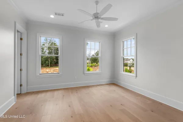 $929,500 | 102 Commonwealth Drive, Madison, MS 39110