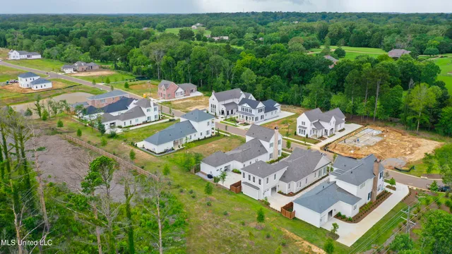 $929,500 | 102 Commonwealth Drive, Madison, MS 39110