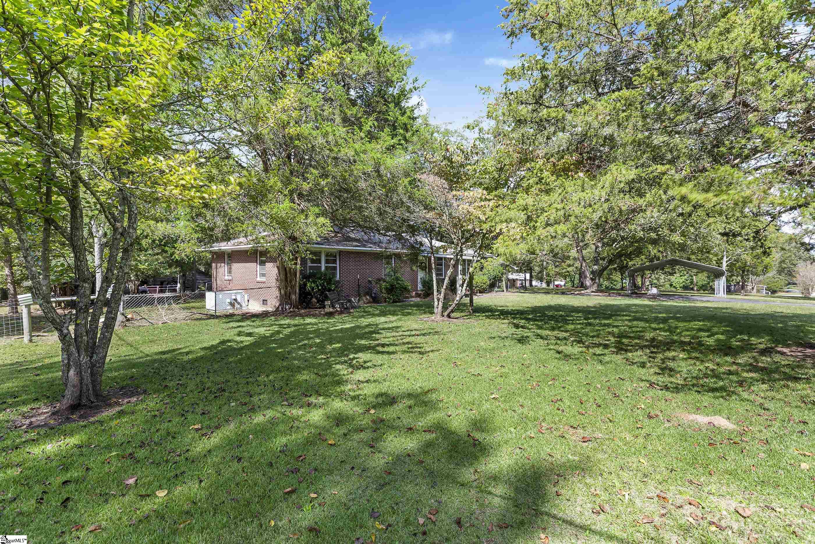 211 Looper Road Pelzer, SC 29669 - Photo 3 of 36