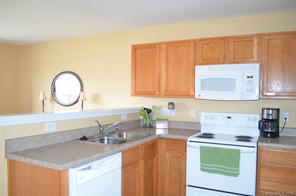 16324 Hayfield Road Charlotte, NC 28213 - Photo 3 of 14 Gallery Image 3