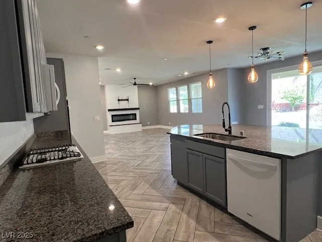 $2,600 | 981 Soaring Moon Drive, Henderson, NV 89015