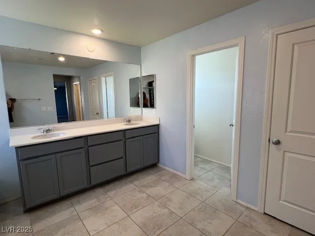 $2,600 | 981 Soaring Moon Drive, Henderson, NV 89015