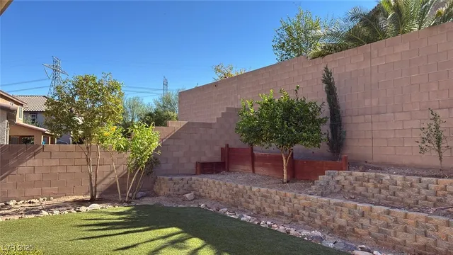 $2,600 | 981 Soaring Moon Drive, Henderson, NV 89015