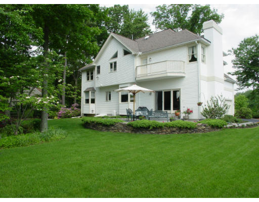 31 Stearns Road Marlborough, MA 01752 - Photo 2 of 9 Gallery Image 2