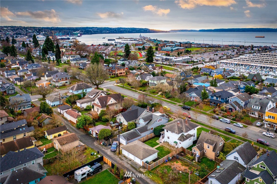 1509 Rucker Avenue Everett, WA 98201 - Photo 31 of 39 an aerial view of multiple house