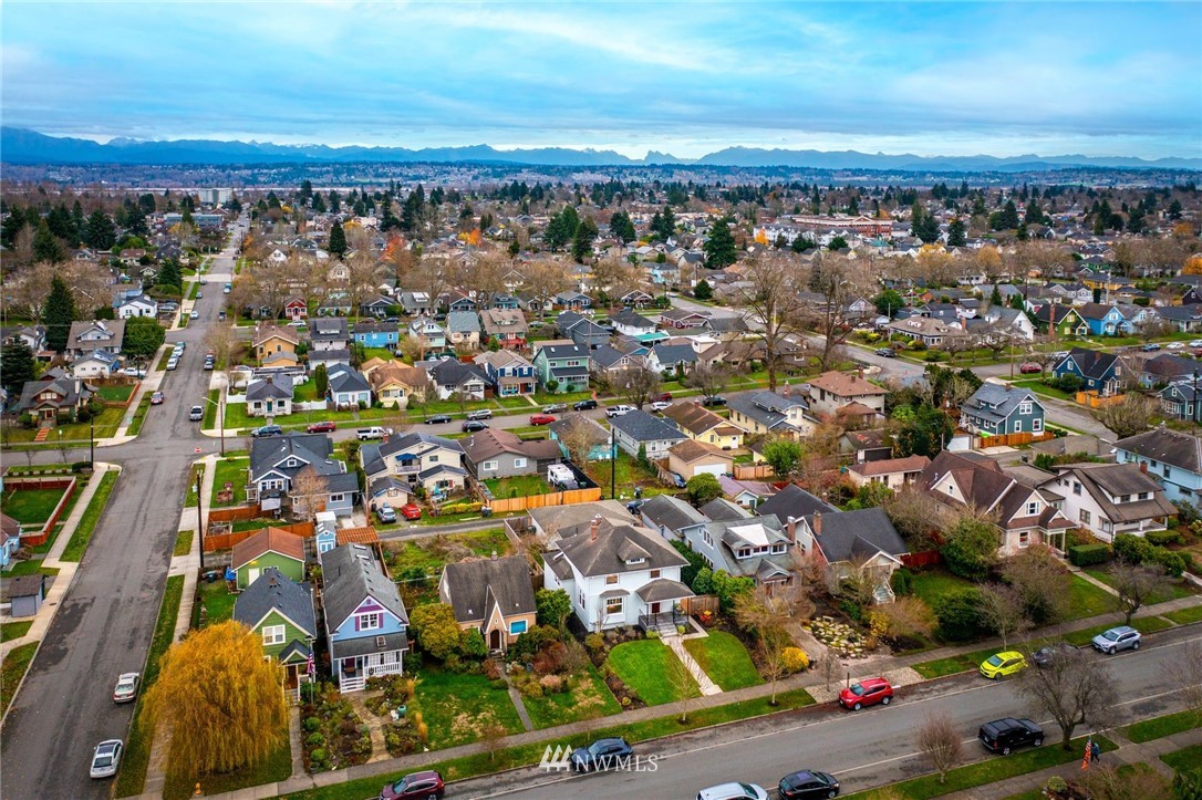 1509 Rucker Avenue Everett, WA 98201 - Photo 32 of 39 an aerial view of multiple house
