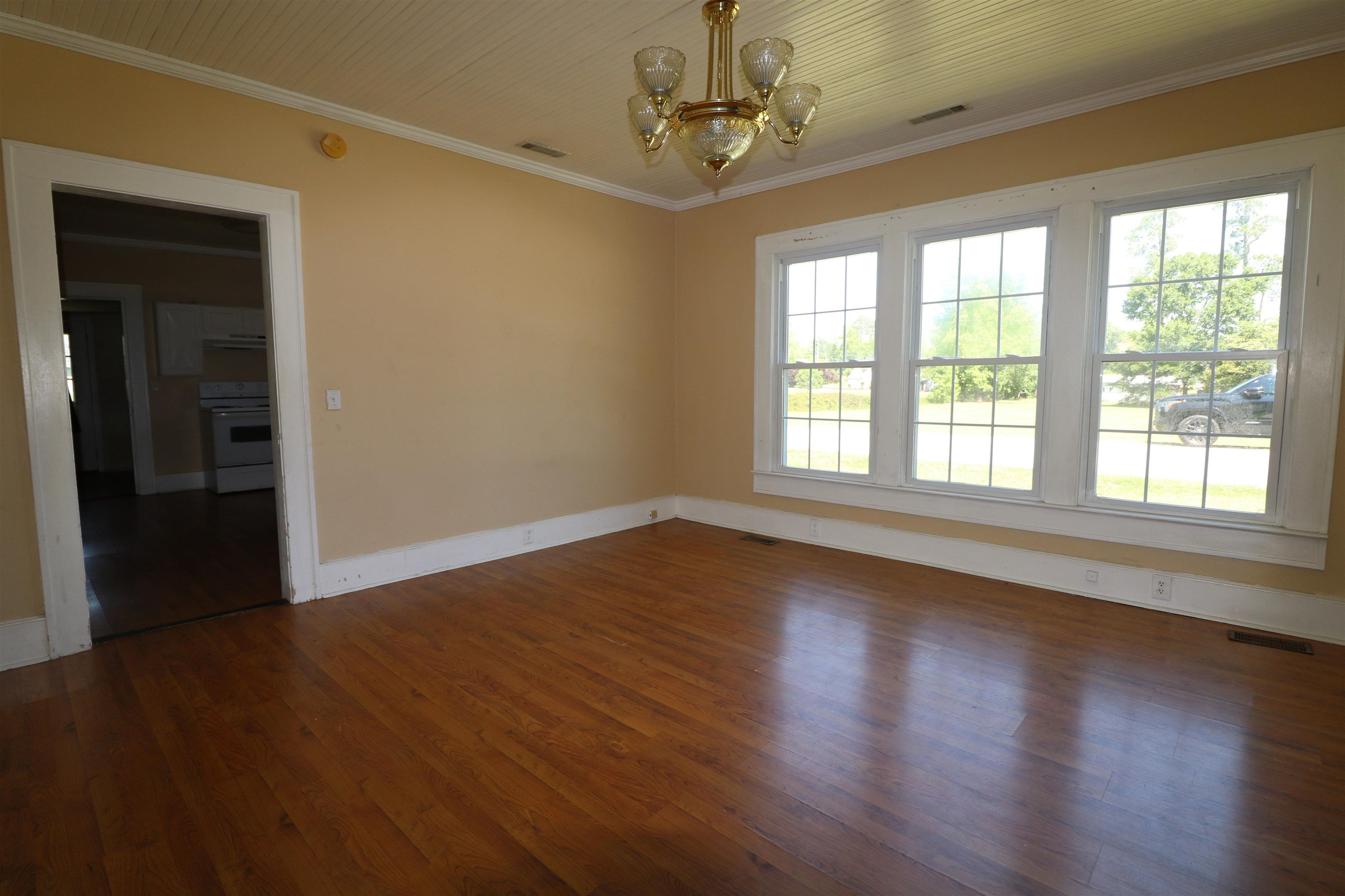 302 South Main Street Lake View, SC 29563 - Photo 10 of 27
