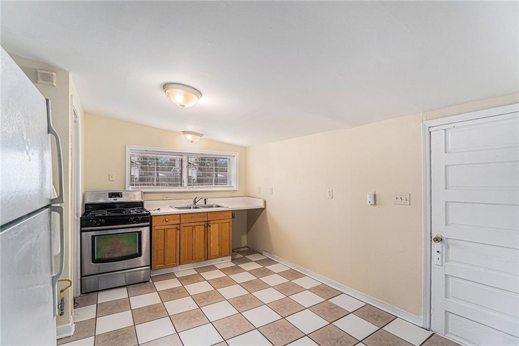 3110 Rockbridge Road Southwest Avondale Estates, GA 30002 - Photo 12 of 17