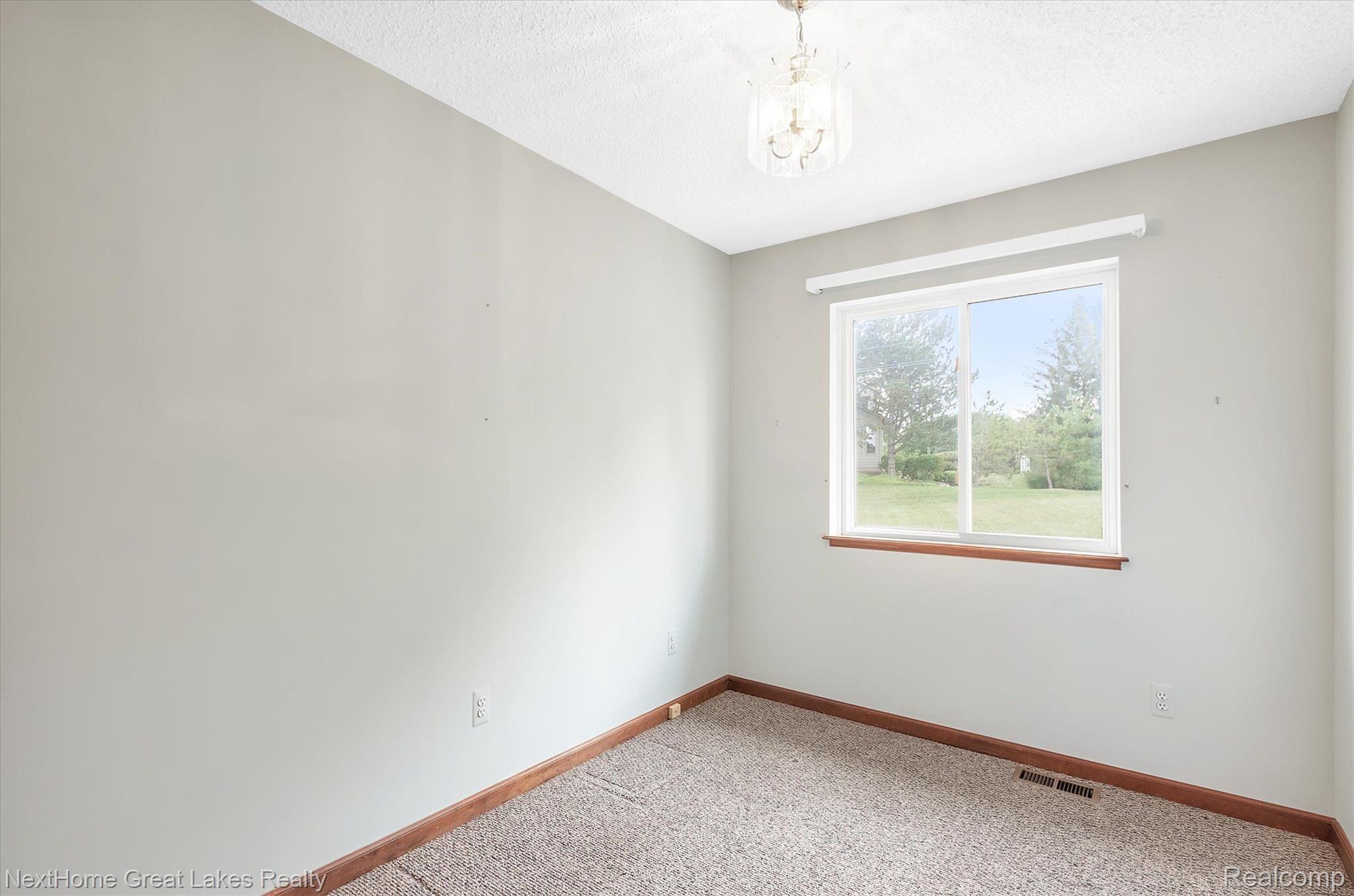 7475 Hall Road Davisburg, MI 48350 - Photo 24 of 48