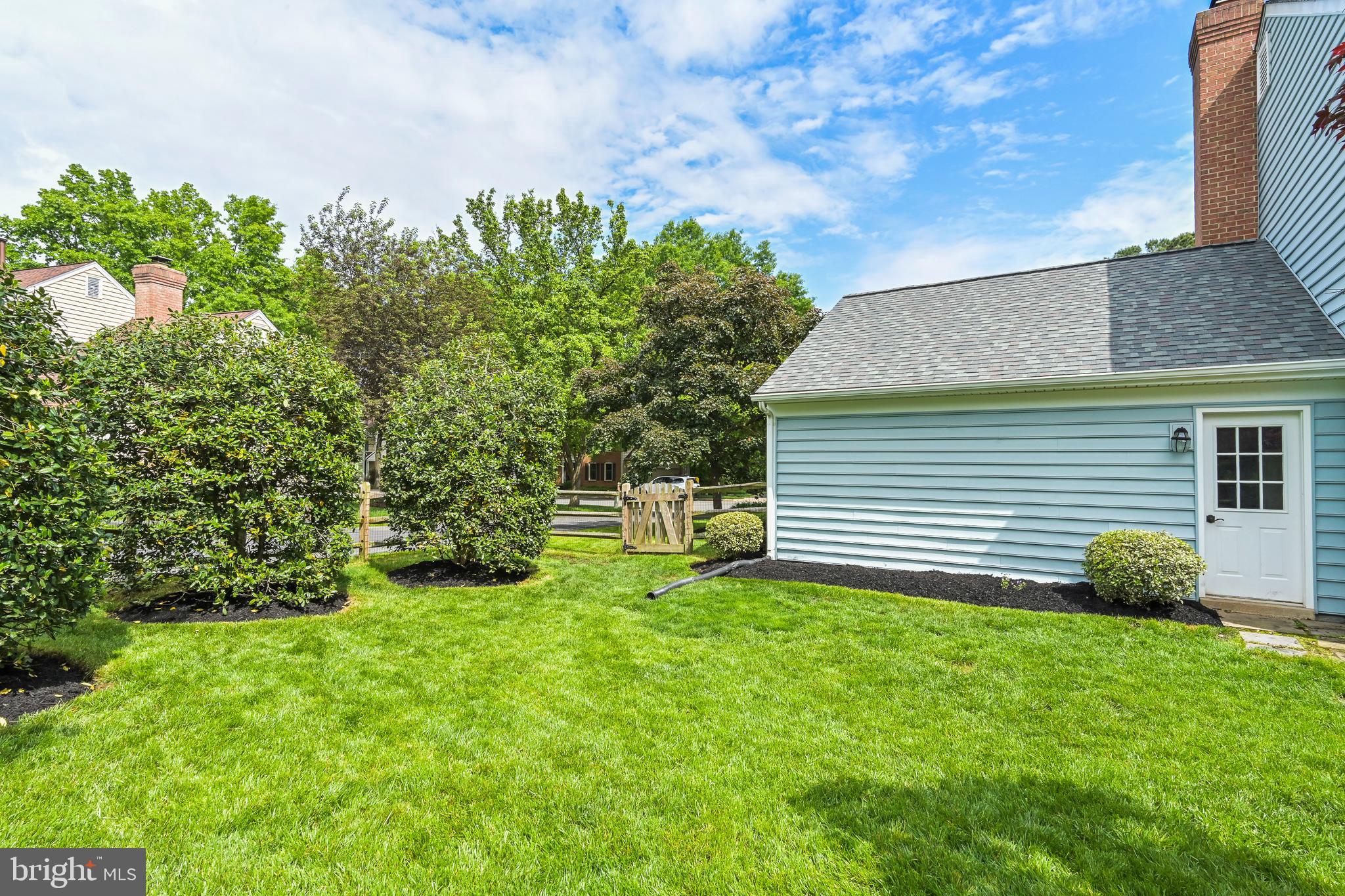 8942 Kenilworth Drive Burke, VA 22015 - Photo 11 of 72