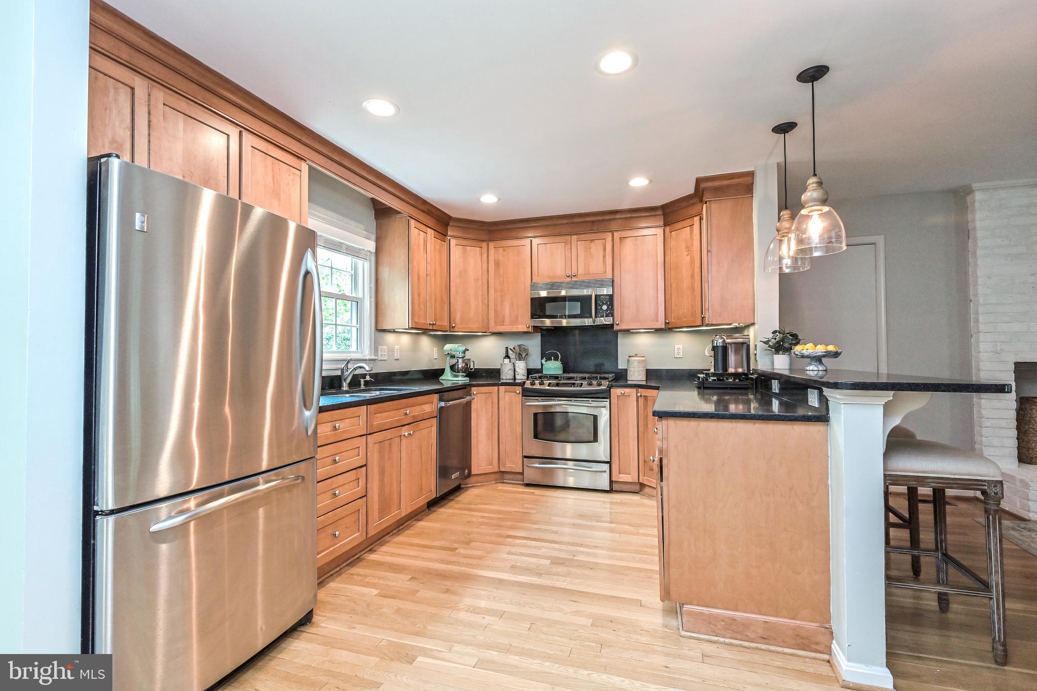 8942 Kenilworth Drive Burke, VA 22015 - Photo 29 of 72