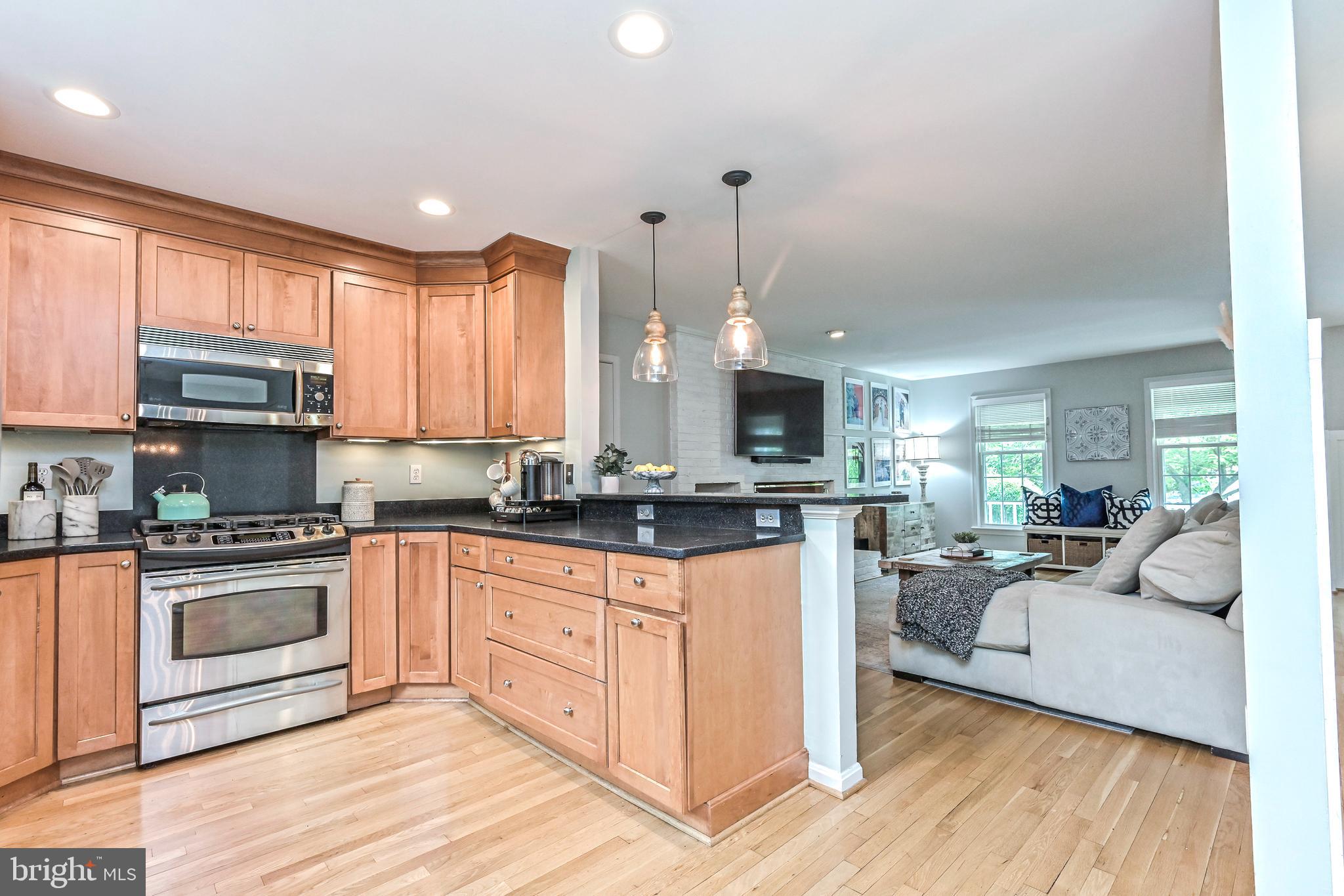 8942 Kenilworth Drive Burke, VA 22015 - Photo 31 of 72