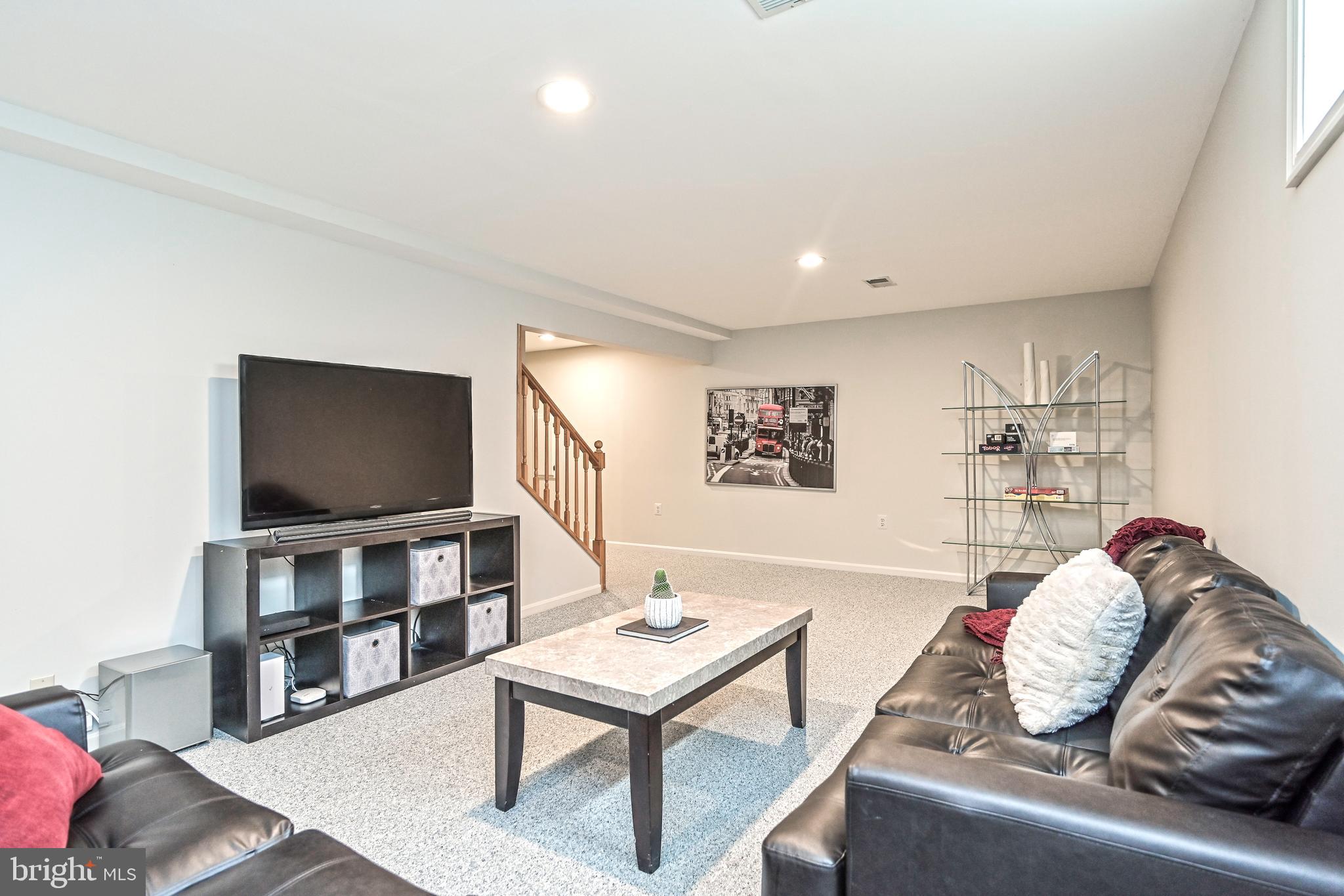 8942 Kenilworth Drive Burke, VA 22015 - Photo 57 of 72