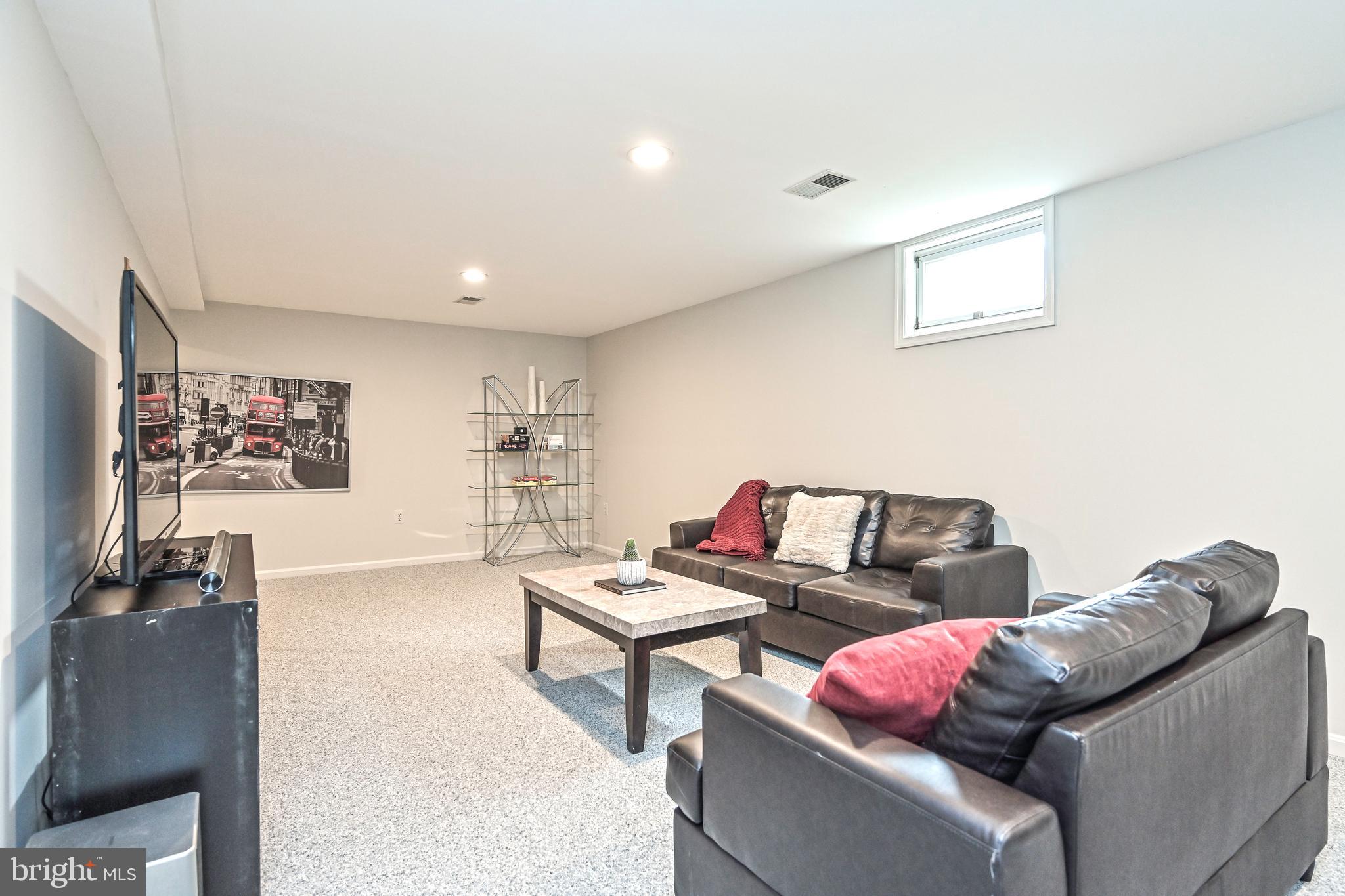 8942 Kenilworth Drive Burke, VA 22015 - Photo 58 of 72