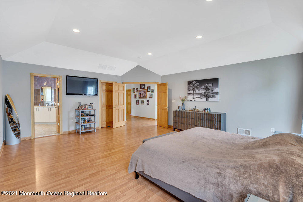 39 Bloomfield Road Manalapan, NJ 07726 - Photo 41 of 71 040_dsc06607_